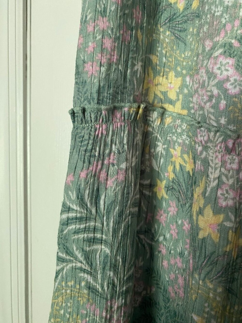 Wonderly - Tiered Floral Lined Maxi Skirt - Women's Size Medium - Picture 3 of 8